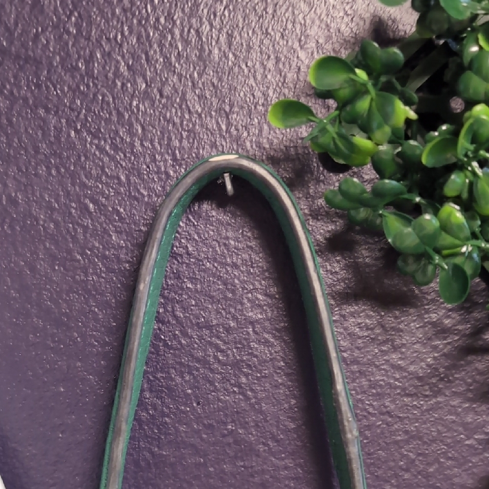 Soft Green Pebble Leather Crossbody By Calvin Klein - Picture 4 of 14